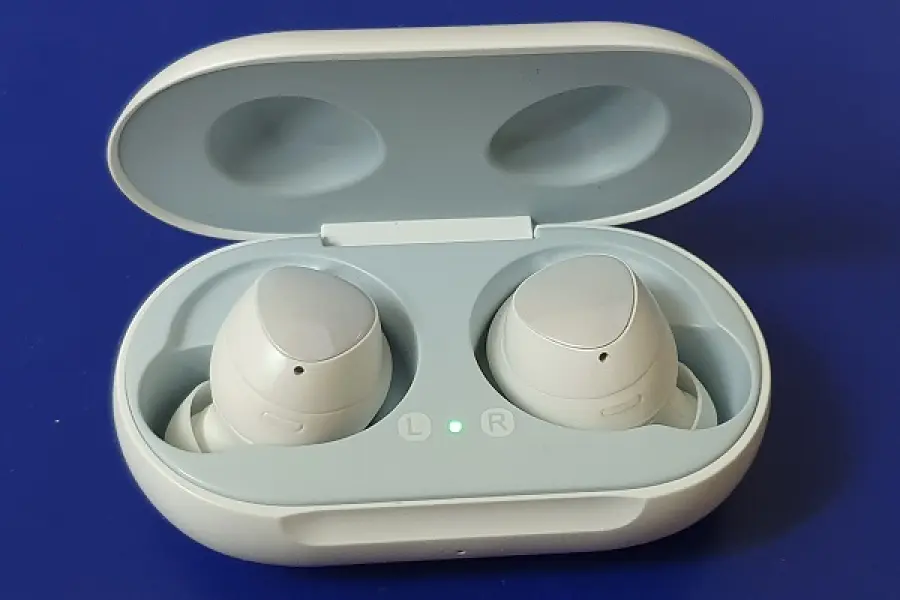 Galaxy Buds Plus, ecco il video unboxing