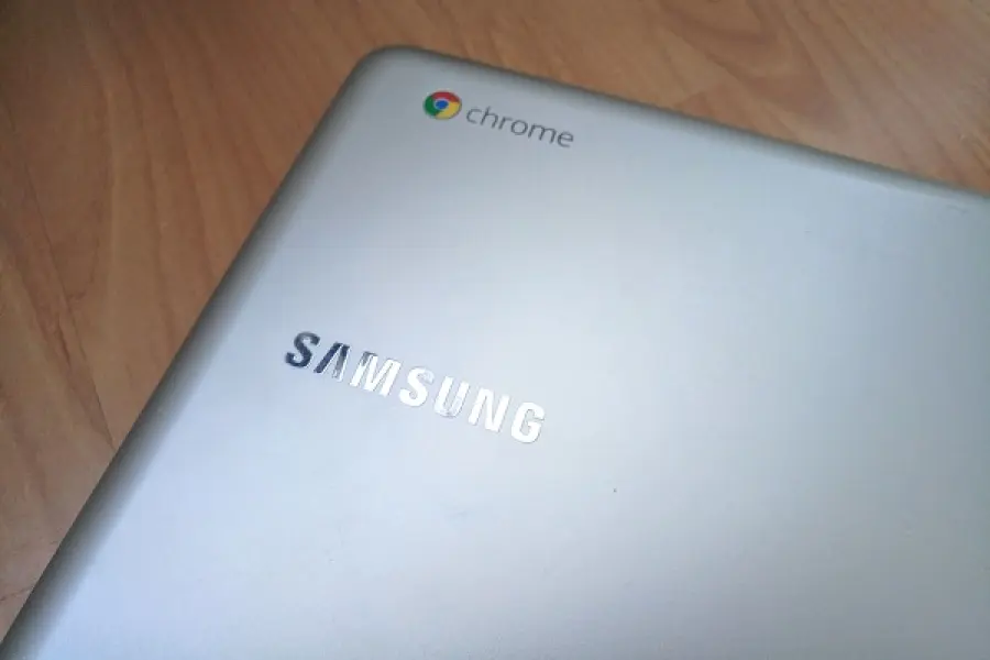 Samsung Galaxy Chromebook è ora ufficiale