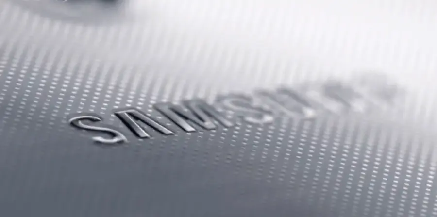 Samsung, ancora leader ma con quote in calo