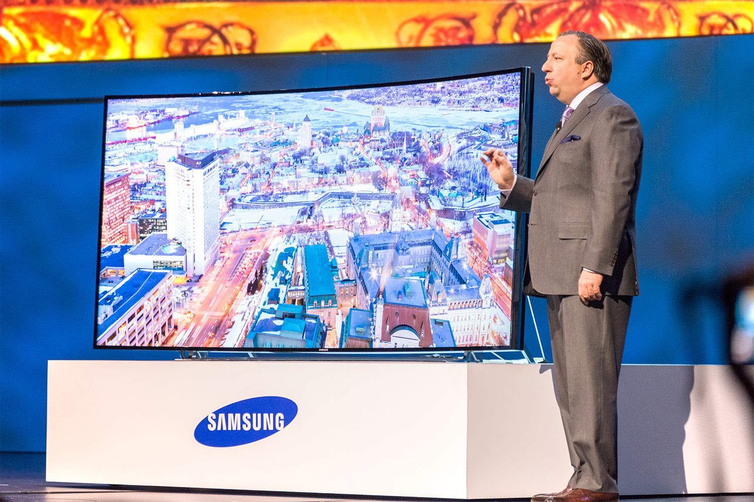 La TV Ultra HD Samsung pieghevole è stata presentata all'IFA 2014