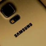 Galaxy Alpha presentato in sei varianti?