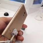 Samsung rinvia il lancio del Samsung Z