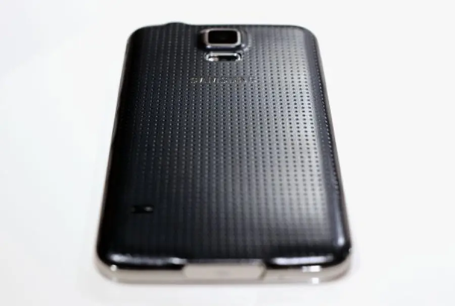 Nuovi test di resistenza all’acqua per il Galaxy S5