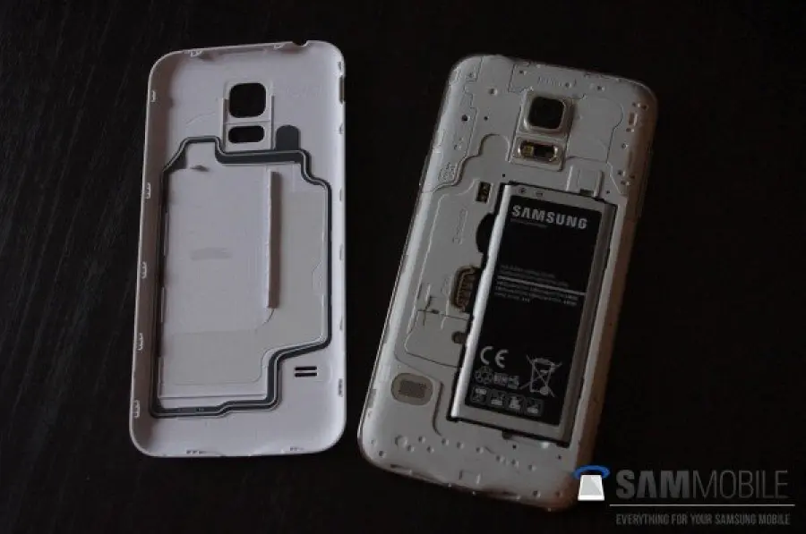 Prime immagini per Galaxy S5 Mini e Mega 7