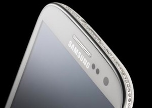 Samsung Galaxy S5 Crystal Edition: ufficiale a maggio!