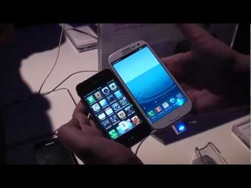 samsung-galaxy-s3-vs-iphone-4s Samsung Galaxy S3 vs. iPhone 4S