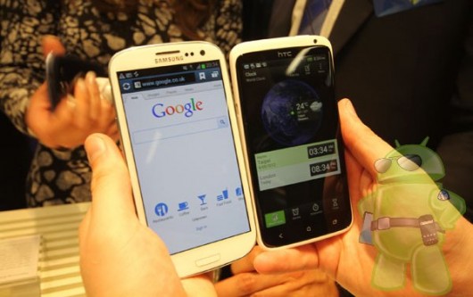 Samsung Galaxy S3 vs HTC One X Samsung Galaxy S3 vs HTC One X